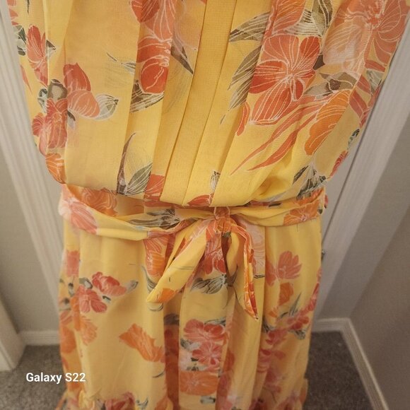 Vince Camuto Floral Maxi Dress. NWT. Size 14 - Picture 3 of 16